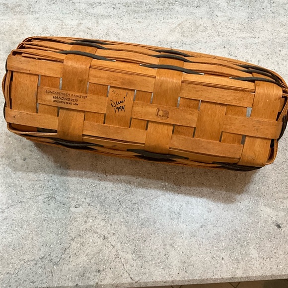 Longaberger Cracker Basket - Picture 3 of 3